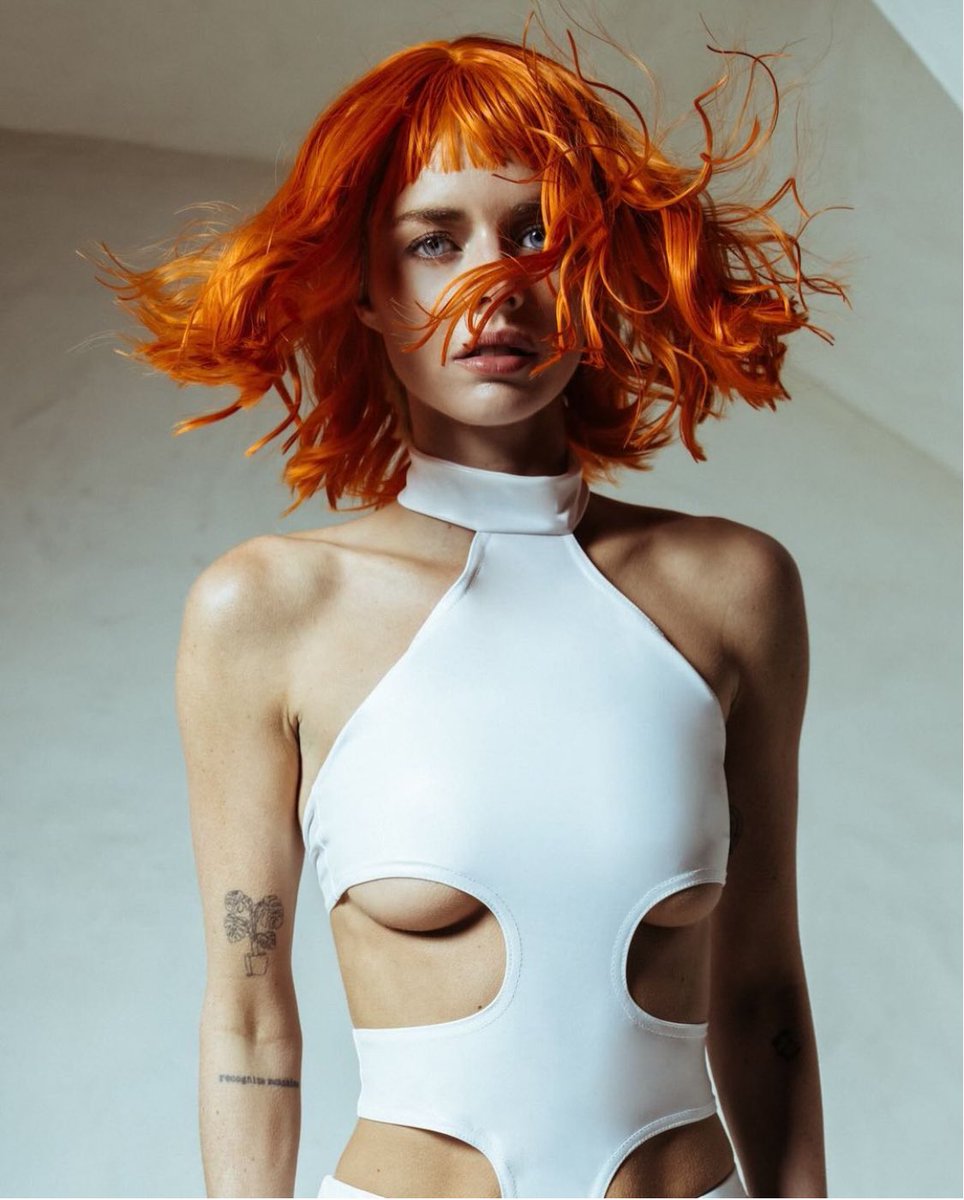 Samara Weaving cosplays as Milla Jovovich's character from The Fifth Element for Halloween. https://t.co/go0m6YWKah