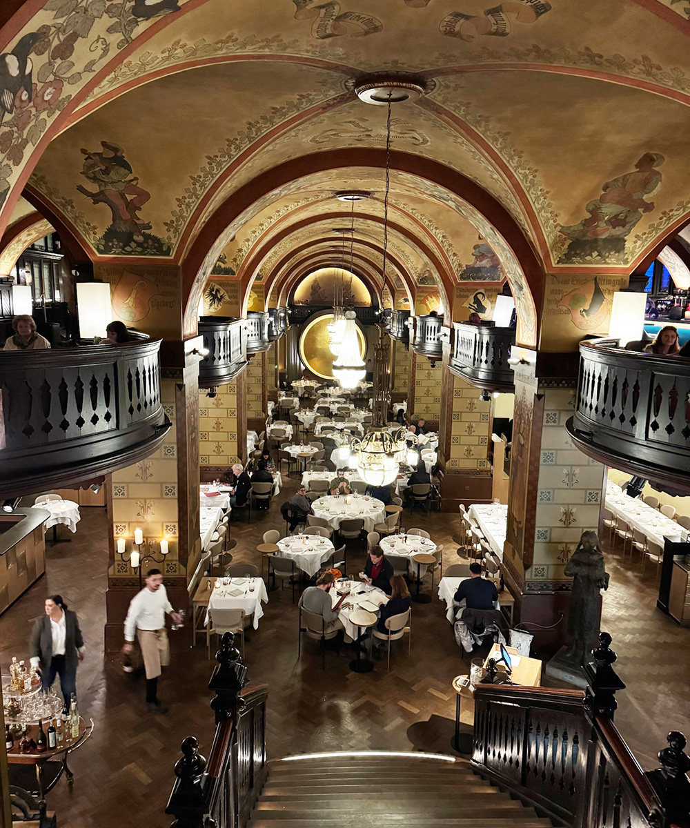 CleanfixRobot's tweet image. Team Spirit and Adventure: Our Trip to Bern

Last week, the whole Cleanfix Robotics team set off on a special trip together! We traveled from our headquarters to Bern and spent a fantastic afternoon exploring the city.

#TeamEvent #CleanfixRobotics #TeamSpirit