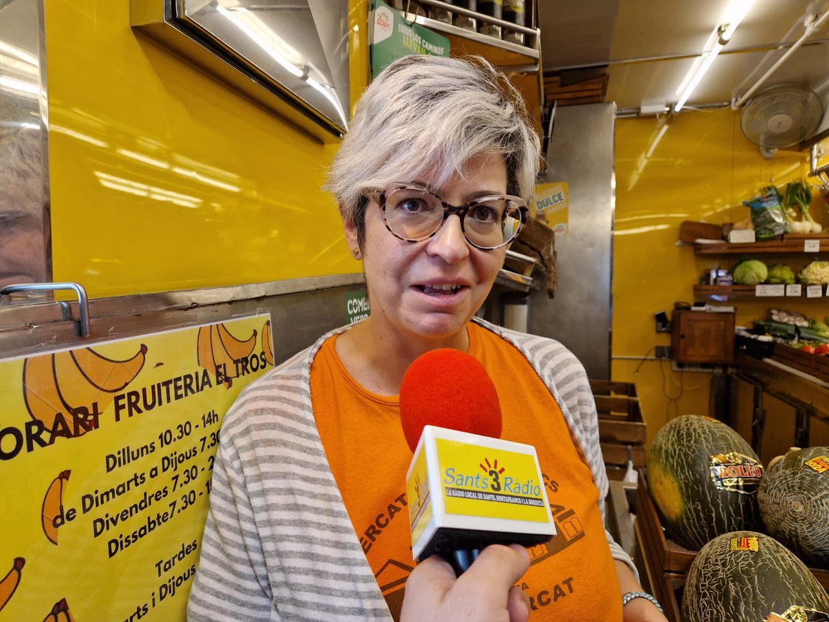 sants3radio's tweet image. El #Mercat d’#Hostafrancs estrena nou servei a #domicili, gratuït durant els mesos d’octubre i novembre.📦🚚
Al #SantsMontjuïcAlDia entrevistem la Laura de l'Associació de Venedors del Mercat d’Hostafrancs. 

🎧Audio👉go.ivoox.com/rf/135314788
📰Notícia📸👉el3.cat/noticia/98308/…