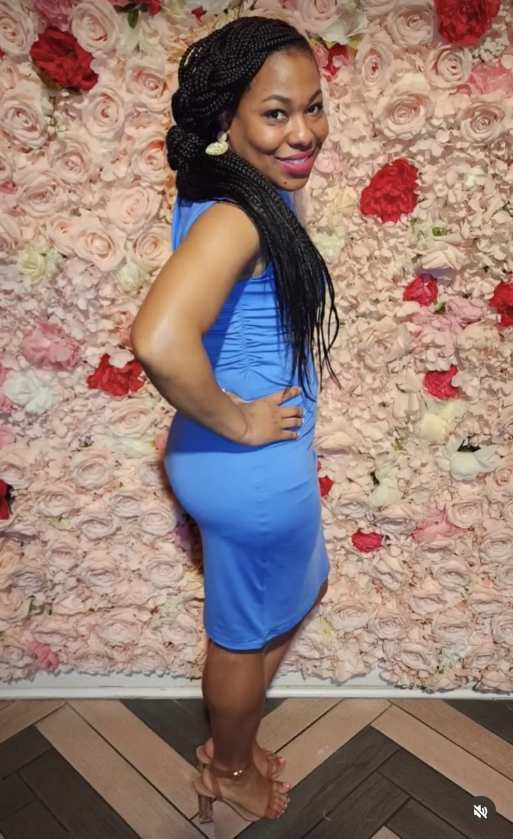 SkipkobeSmj's tweet photo. Today is my beautiful niece birthday!!!!🎂 🍨🎈🎉🎁🍷 happy happy birthday niece love you enjoy your day! https://t.co/u5HJtkY2aJ