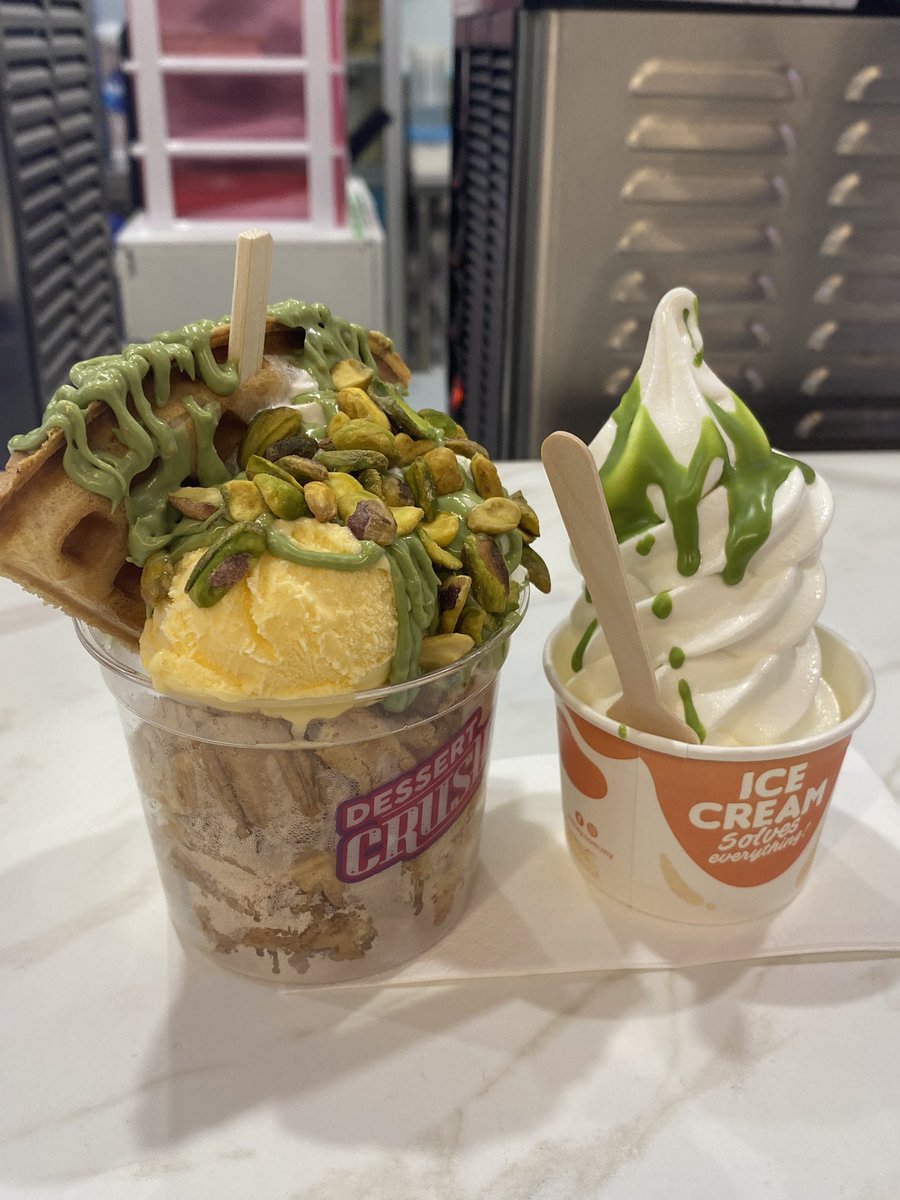 digitldiarywwo's tweet photo. esok jela diet balik #riyalnofakey #yolo #dontpushyourself :p https://t.co/BR4YyRxNDJ