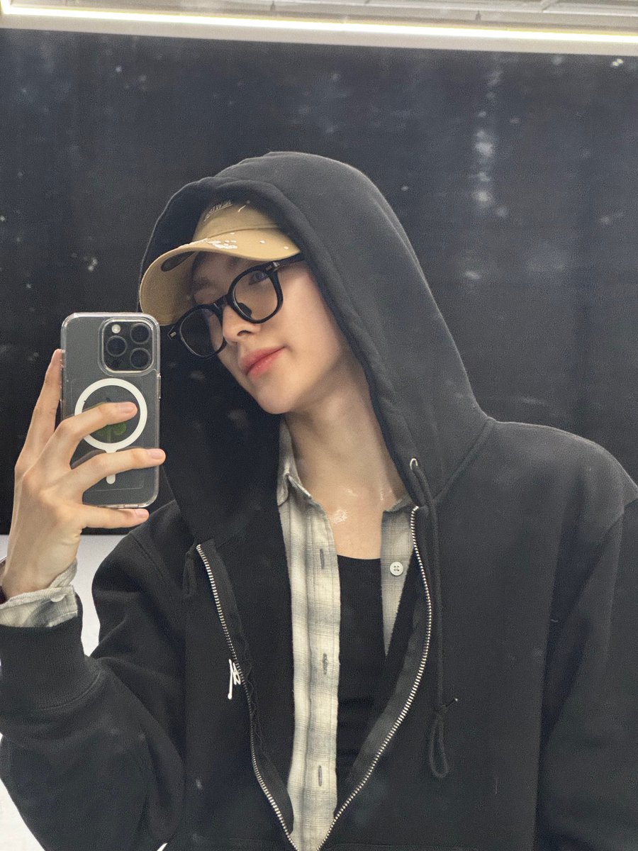 bead_ooo's tweet photo. 🍀보고싶웅🍀 https://t.co/4ErSKXQEy3