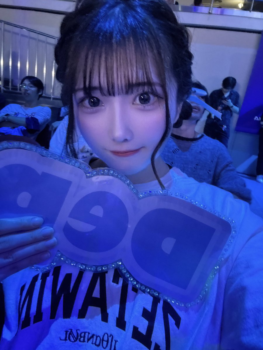 _1Bu_'s tweet photo. 荒野界隈にきたときは17歳だったのに来月23歳になります、社会人一年目です😄ヴァロのオフイベ行ってきました、最近はLoLに手をつけています！みなさんお元気ですか〜 https://t.co/66L4DKdCOD