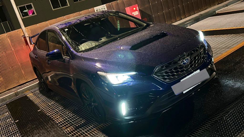 goro0506date's tweet photo. WRX S4 VBH 納車！
水の滴る良いクルマです

ナンバーに93(クザン)が入ってるので今日からこいつは青キジと呼びます。

#WRX #WRXS4 #VBH
#キモヲタブルー https://t.co/5rcbTweGSR