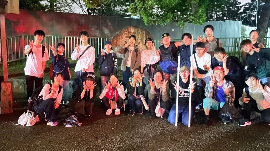 Kyoto_Tachibana's tweet photo. #歴史遺産学科　の学生有志から
なんやらおもろいことしてると聞きまして👂

大学から興福寺まで
奈良街道を37km歩く企画だそう👀
まさに　\\#大名行列🚩//
のぼりが何ともいえませんな～😎

第2段は高槻ー三ノ宮間で
西国街道を計画とのこと！おもろい

#京都橘大学
#南藩
#奈良街道
#知ってホシーノ https://t.co/auM6xk5Qae