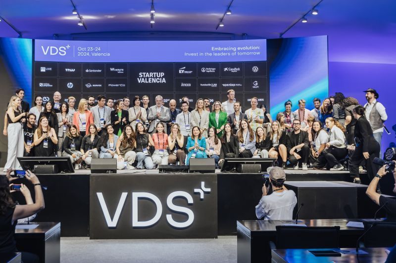 Barcinno's tweet image. 🔑 🏆 BCN-based last-mile locker system Smart Point wins the @VDS_event Startup Competition! buff.ly/3YHPoKI #BarcelonaStartup