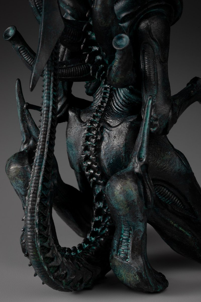 ALIEN ARTIFACT