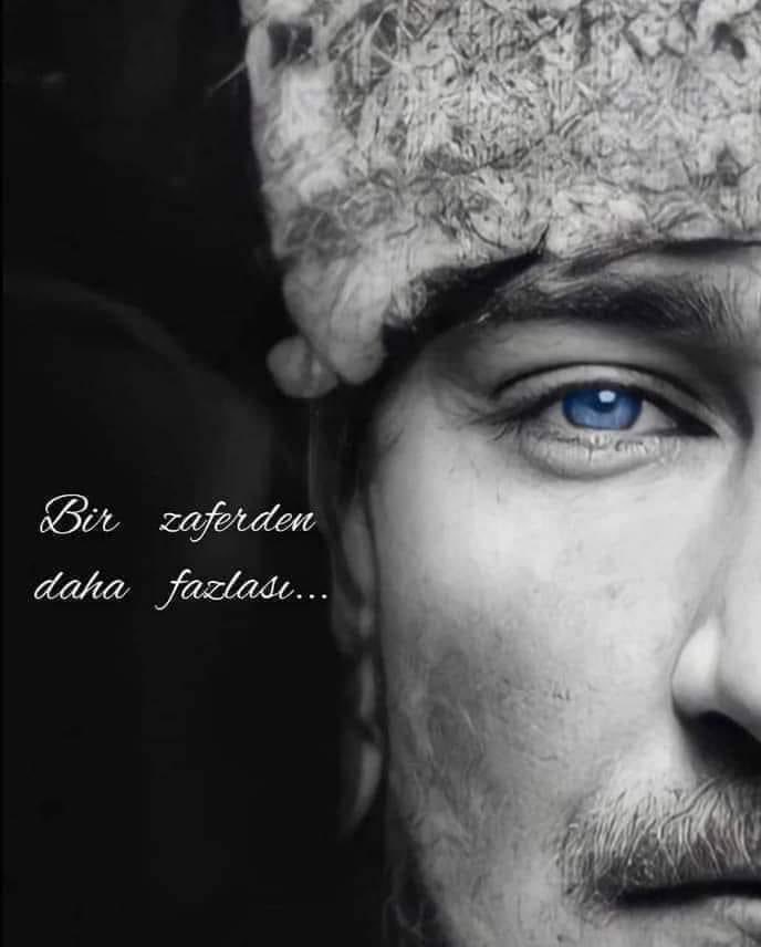 ay_lenaa's tweet photo. Cumhurriyet bayramımız kutlu olsun🇹🇷🇹🇷🇹🇷 https://t.co/CLPGw0IjW5