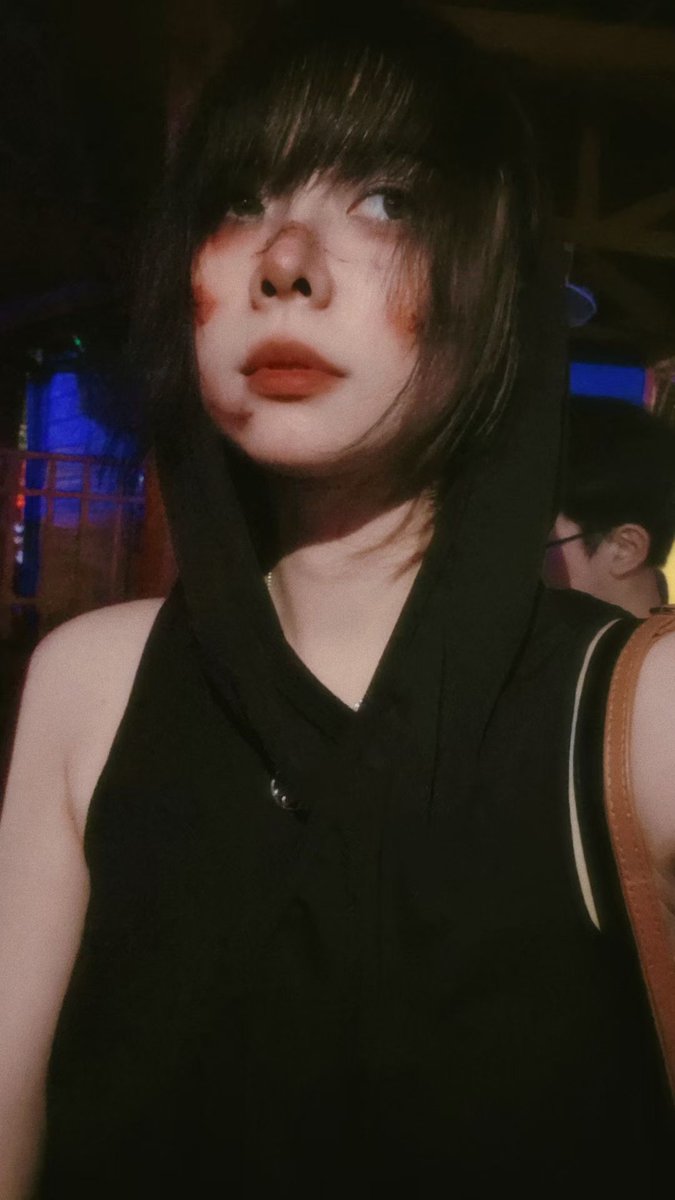 madnexx_'s tweet photo. Went to NOF 10 for the second time π I'll see you again in NOF 11 π» Really love my make up that day π€π» Did everything on my own and I'm proud of it HAHA
#NightsOfFright10 #NOF10 https://t.co/pXBGOqlc9a
