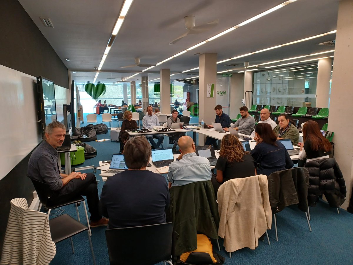 Avui estem en la reunió internacional del projecte Erasmus+ SustainEd sobre la transició verda, principis bàsics sobre: economia circular, decreixement, ecodisseny amb perspectiva de gènere