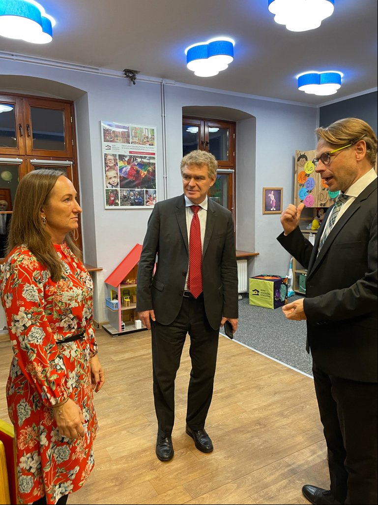 The impact of #EUFunds is clear in Silesia 🇵🇱

With €65/month per child, EU support covers education, healthcare, and more—helping projects like House of Guardian Angels provide children secure &amp; supportive environments.

Investing in communities is investing in Europe’s future.