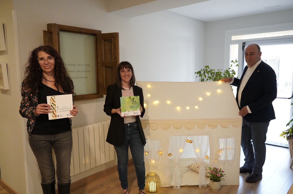 🔵🧓 #AsuntosSociales | La Diputación de Segovia celebra el Día de los Cuidados y el Apoyo con un acto que reivindica el modelo de atención centrado en la persona celebrado en la Unidad de Convivencia La Pradera

dipsegovia.es/noticias/-/ass…