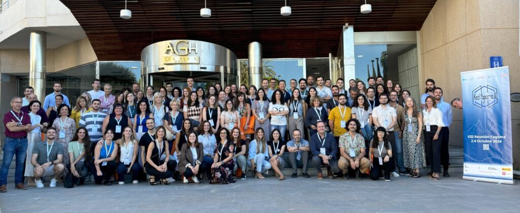 VLCphagehunters's tweet photo. A principios de octubre, el #EnBiVirLab al completo asistimos a la VIII Reunión FAGOMA en Canet d'en Berenguer, Valencia @RedFagoma. En ella pudimos aprender sobre las investigaciones en #bacteriófagos que se realizan en España así como compartir nuestros últimos avances 👩🏻💻👩🏻🔬 https://t.co/jZkM8de43l