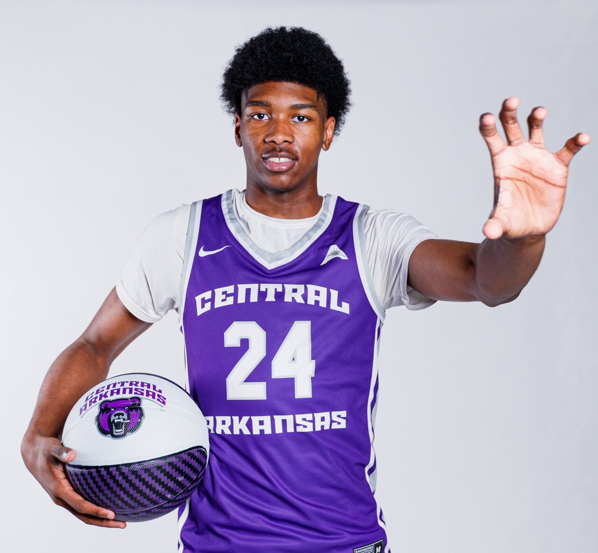 LaDaryl Robinson Jr. (@ladaryl_jr) on Twitter photo I would like to thank <a href="/UCAMBB/">UCA Men's Basketball</a> & staff for recruiting me & inviting me on an unofficial visit this past weekend!!
<a href="/WiddersUCA/">Brock Widders</a> <a href="/coachjshulman/">John Shulman</a> <a href="/GradyMajors/">Grady Majors</a> <a href="/thesammielewis/">Sammie Lew</a> I would like to thank <a href="/UCAMBB/">UCA Men's Basketball</a> & staff for recruiting me & inviting me on an unofficial visit this past weekend!!
<a href="/WiddersUCA/">Brock Widders</a> <a href="/coachjshulman/">John Shulman</a> <a href="/GradyMajors/">Grady Majors</a> <a href="/thesammielewis/">Sammie Lew</a>