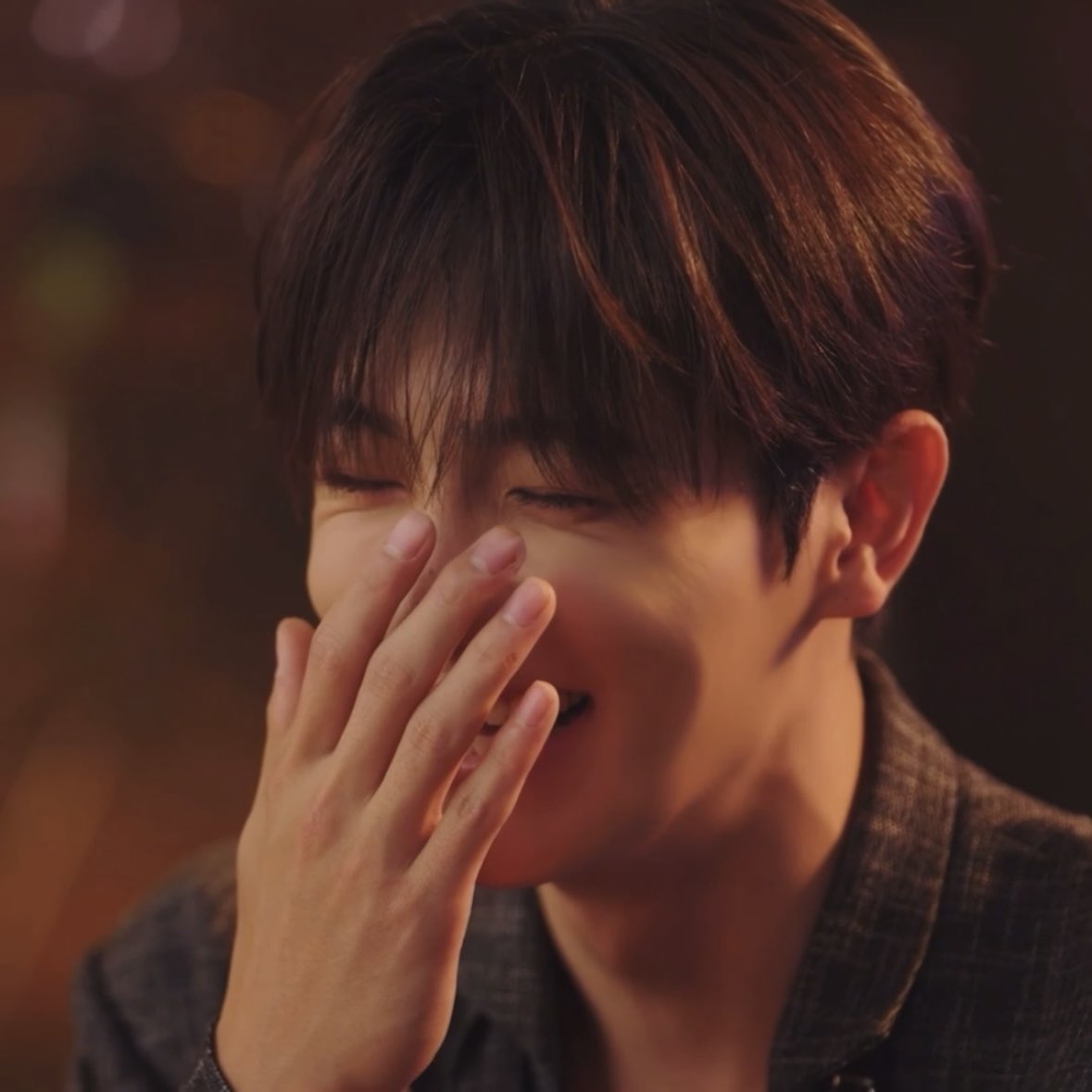 913lurve's tweet photo. 아니 빌런이라고하니까 이렇게 예쁘게 웃은거였다니 https://t.co/csPeHdl8rr