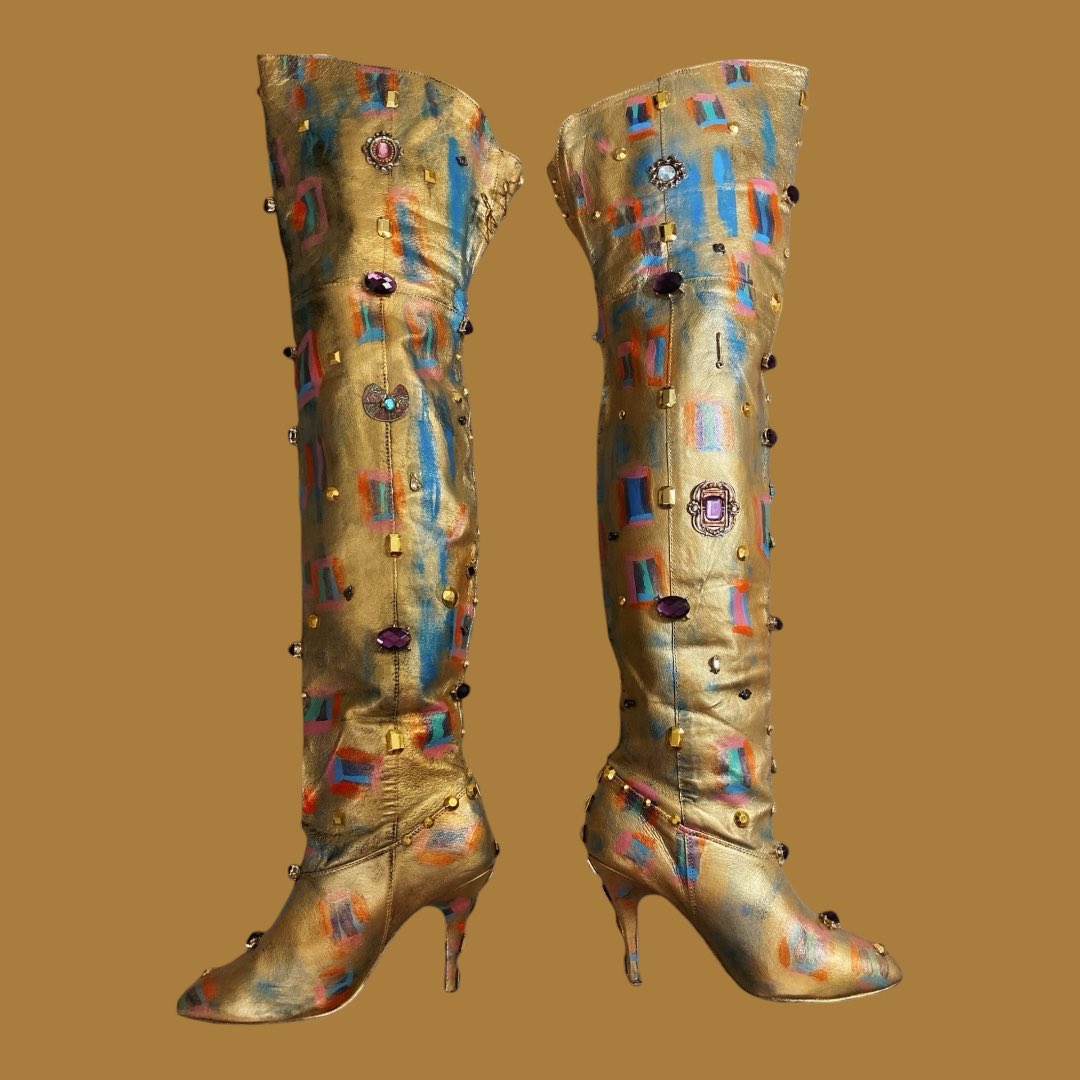 BukiBougie's tweet photo. Custom boots I designed #BukiBougie by #FarrahNaykaAshline #fashion #customdesigner #shoes #boots #style #Vogue https://t.co/D8XnvuzwvS