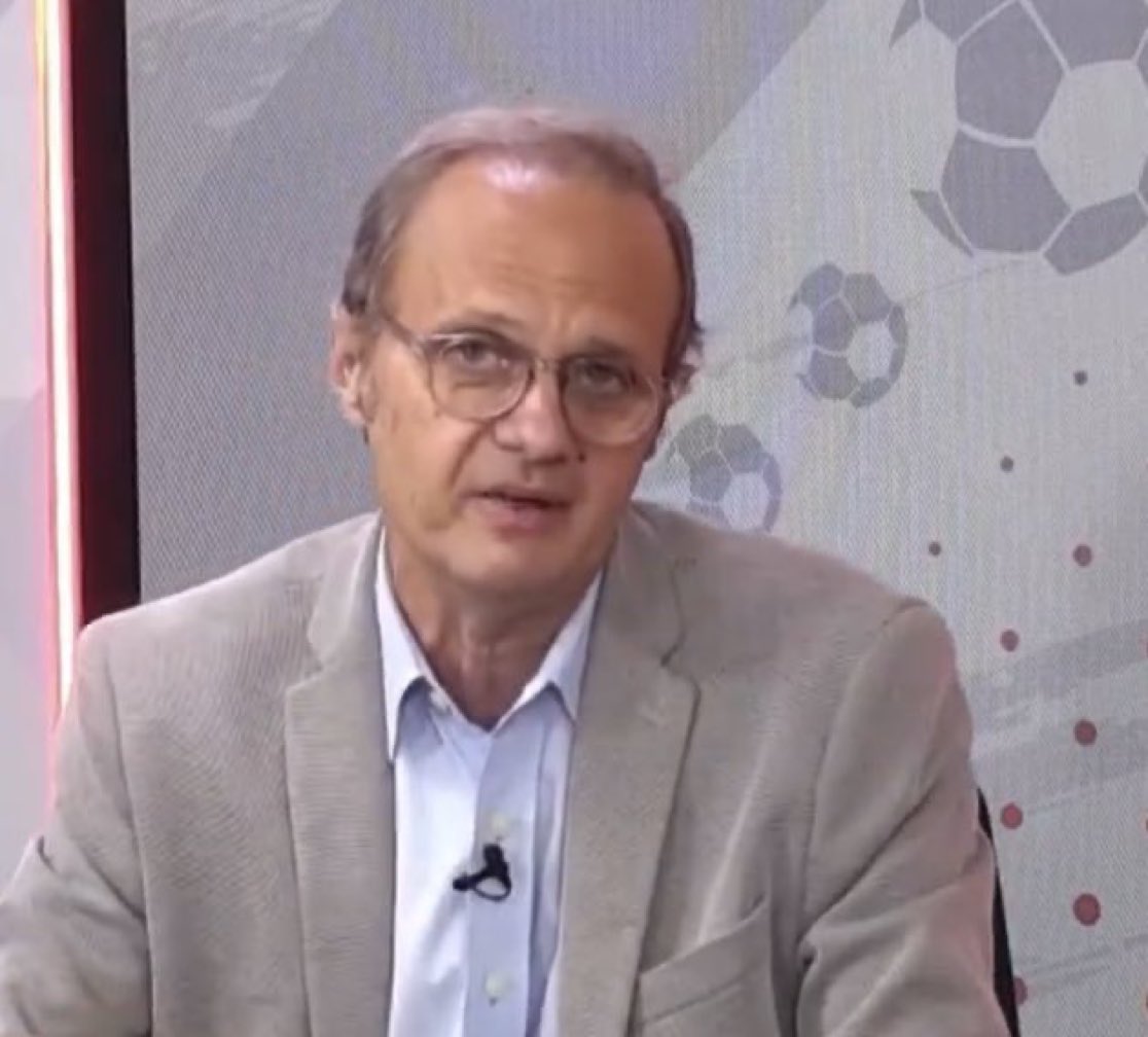 EditionMerengue's tweet image. Le journaliste du Salvador : "Vinicius Junior n'a d'impact que sur une petite partie du terrain. Il n'est pas dans le top 10 européen." via @theMadridZone