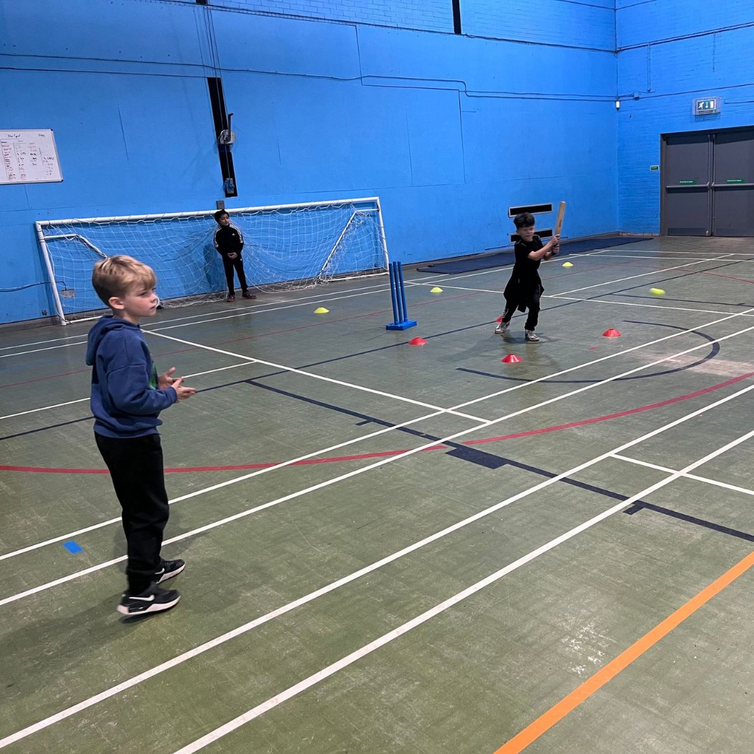CampsAspire's tweet photo. Everyone at our Codsall Active Camp yesterday had fun playing tennis, Danish longball and dodgeball. We're continuing the excitement today with our Halloween themed activities ๐๐ #ActiveCamp #FunAndGames #OctoberHalfTerm https://t.co/yJqGiIvLuT