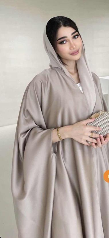 asihdbfiasbdfl1's tweet photo. عماتنا المحجبات ✨

حتى بالحجاب عظمتهم تبرز و يخلون حقك يخرر بدون شعور 😵‍💫🤭 https://t.co/O6JqriqZ8W