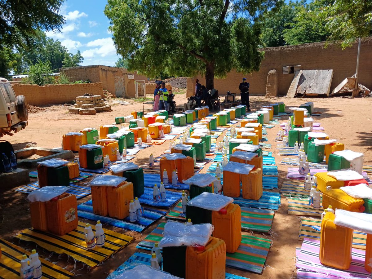 AmbCanMali's tweet image. Le Canada 🇨🇦 alloue une contribution financière additionnelle de 50 000$CAD pour répondre aux inondations au Mali🇲🇱 via le EDAF, à la Fédération internationale des Sociétés de la Croix-Rouge et du Croissant-Rouge.
#Solidarité #EDAF