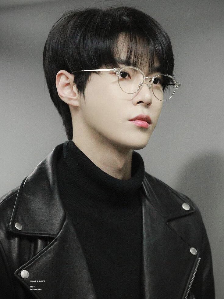 his types of love language
#davianoline

kim doyoung few tweets au
©sideofsav