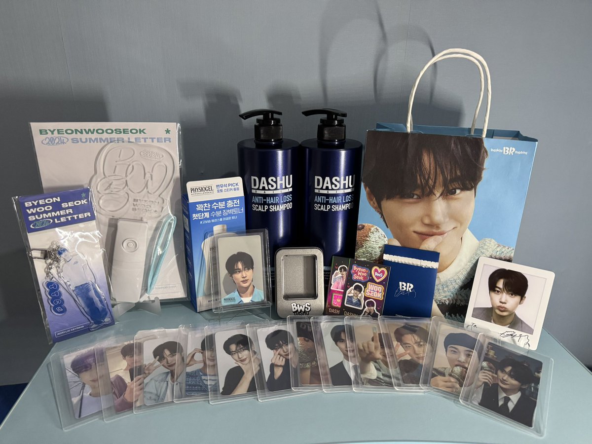 suijaneperez's tweet photo. Yey 🥹🩵 I received everything I got from @DalkomDay so so so happy with all of my BWS merch  #DalkomDayProofs https://t.co/ItZul0rlmQ