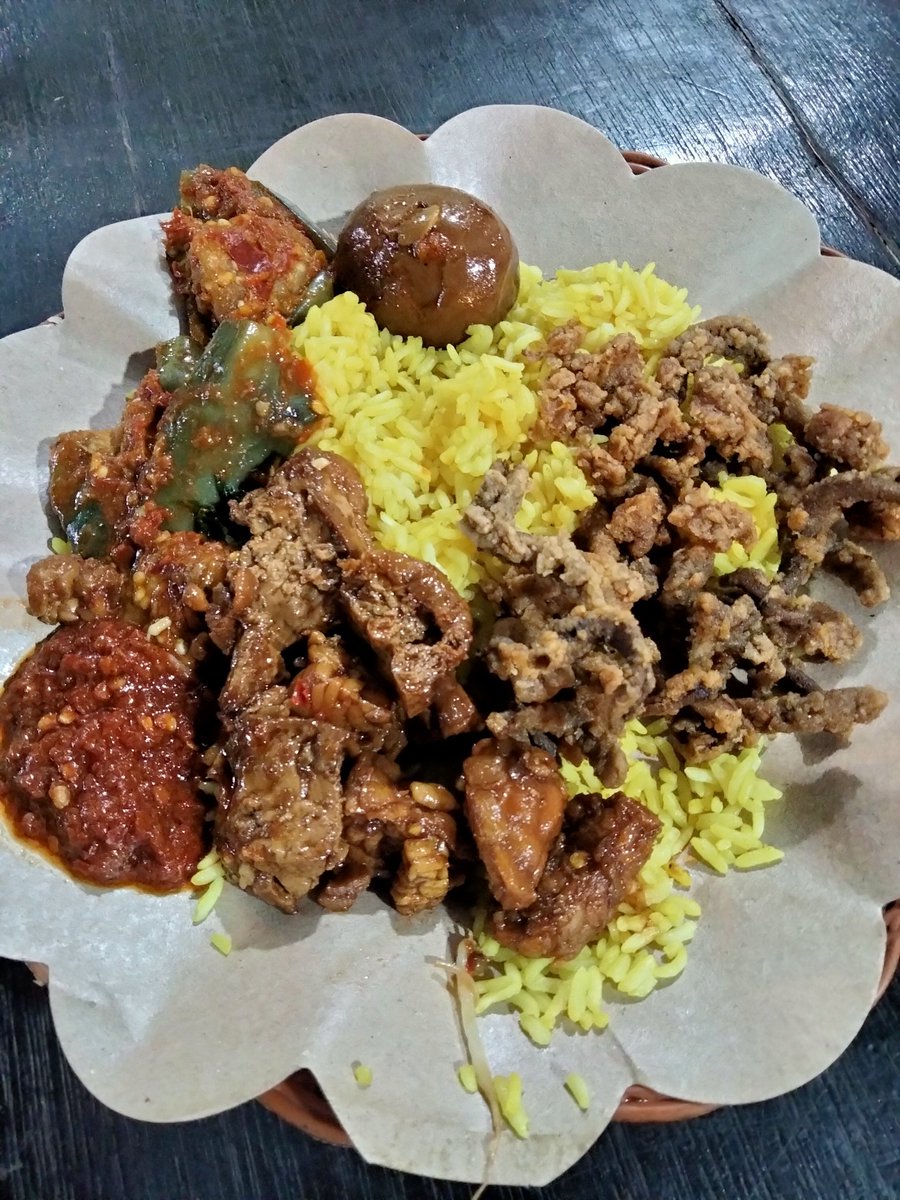 Allahumma baarik lanaa fiimaa rozaqtanaa wa qinaa 'adzaa bannar 🤲