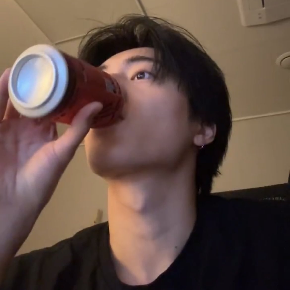 콜라마실때마다
캡처9373729483개함