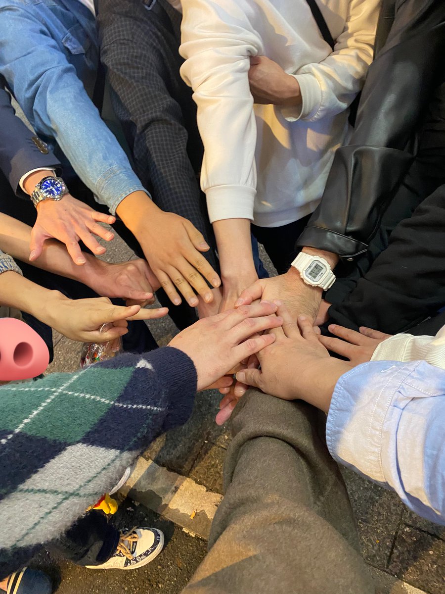 SX40242034's tweet photo. もう、今年も終わりそう、、🎍

次回のencounterは12月14日.19時〜を予定しています🍻

仕事の関係等で、年末はお忙しいでしょうから、早目に告知いたします✌️

忘年会&amp;クリスマス会なのでプレゼント交換も考えてます🎁

お申し込みはDMでこちらまで⤵️

@encounter297911 

リツイート頂ける幸いです https://t.co/hkaI2TIkDC