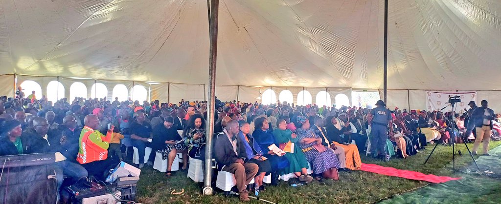 PublicProtector's tweet photo. PICS | #PublicProtectorOutreach event at Chafutweni Komkhulu on Tuesday, 29 October 2024. The event was organised in partnership with Chief Mtoto #PublicProtectorAccess https://t.co/gh6sCjYnyW