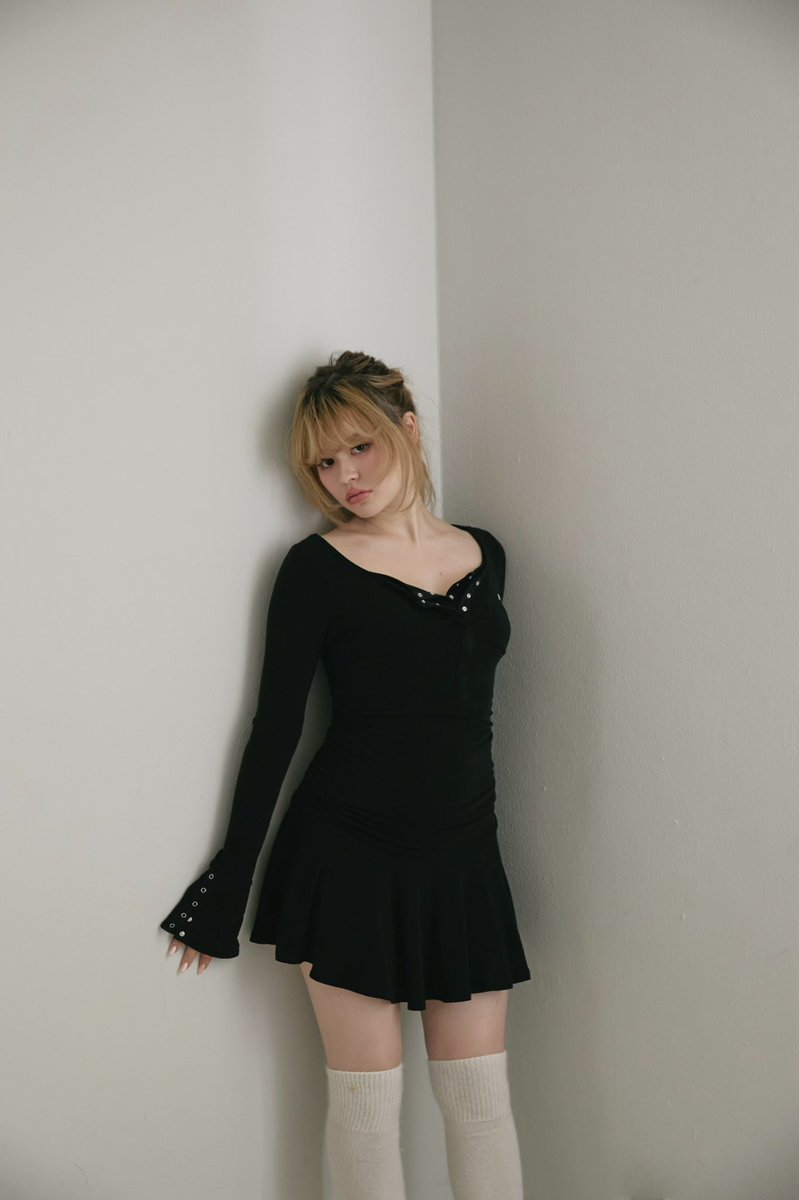 Alro mini dress color pink beige/black ¥13200-tax in レイヤード風