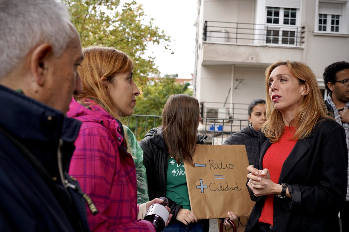 Nos sumamos a las demandas del profesorado de la educación pública madrileña:
⬇️ Reducción de las ratios = más calidad
☑️ Mayor presupuesto
👩‍🏫👨‍🏫 Más profesores y profesoras

🟰  Que todos los y las estudiantes tengan las mismas oportunidades

#DefiendeLaPública #EducaciónPública