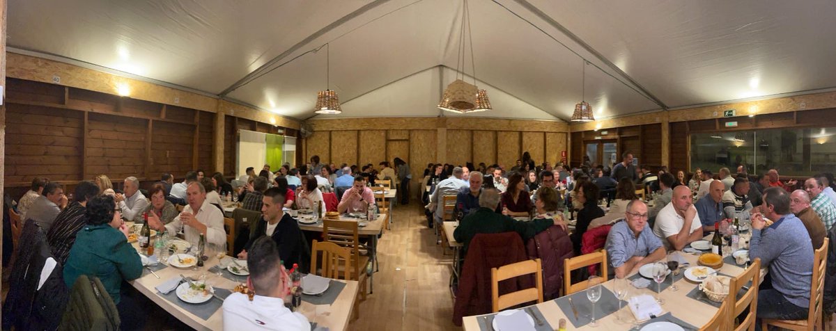 "¡Un año más, en Álvarez Real nos reunimos para disfrutar de nuestra tradicional pulpada! Estos momentos son clave para reforzar lazos, compartir risas y fortalecer nuestro espíritu de equipo. Porque trabajar juntos es importante, pero compartir buenos momentos también lo es