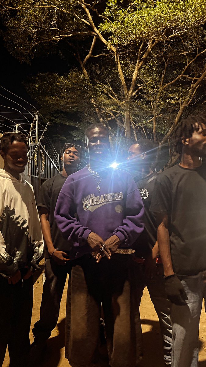 yawvybz_'s tweet photo. ALWAYS HOPING FOR THE DAY WEY I GO MOVE FROM THIS ADDRESS!🔥🖤

Stonebwoy || https://t.co/JbO55epZAU