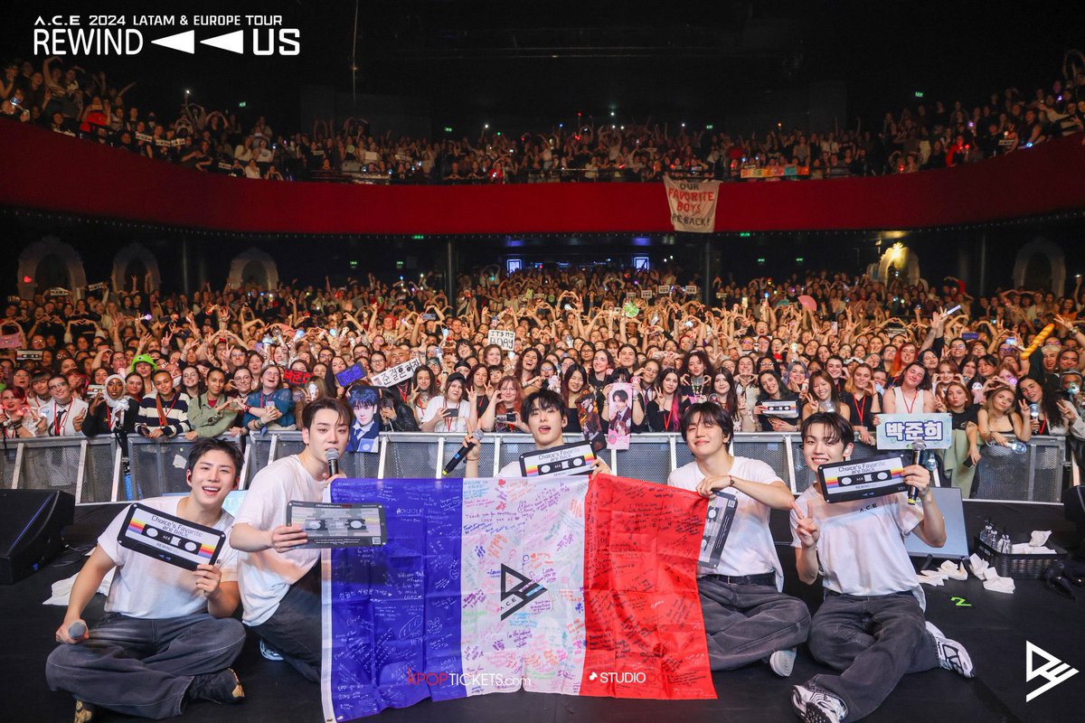 YuchanFr's tweet photo. ◜ - 🇫🇷◞ 🍓

Les photos de Studio Pave sont sorties ! 

Alors vous êtes dessus ?👀

#에이스_강유찬 #YUCHAN 
#에이스 #초이스 #ACE #CHOICE
#REWINDUSTOUR #REWINDUS_EUROPE https://t.co/00JskzqcPm