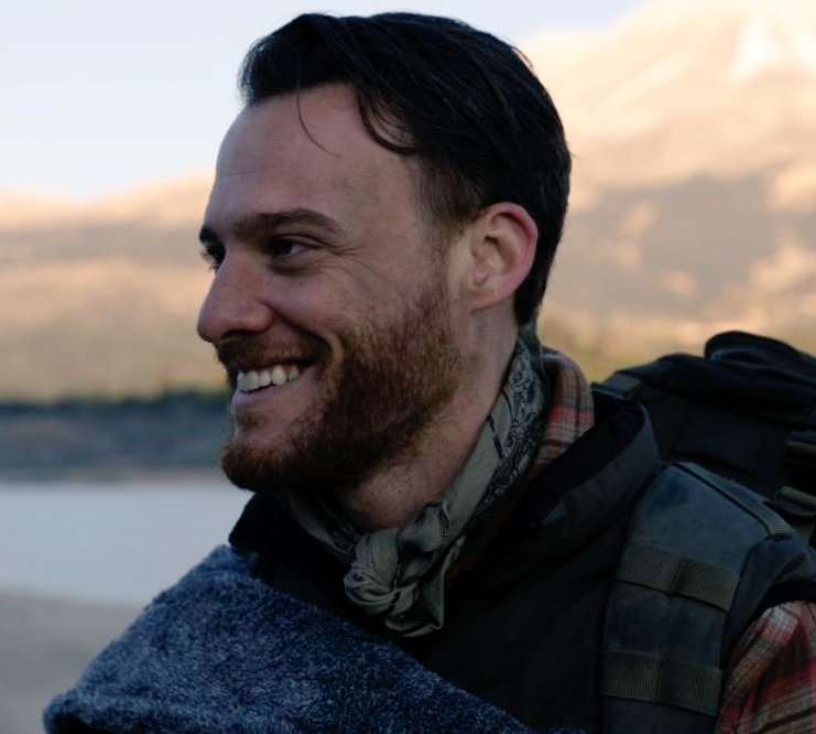 "La tranquilidad de saber que eres buena persona y no buscas arruinarle la vida a nadie, no te la quitan ni aunque te manden toda la mala vibra del mundo."
#KeremBürsin