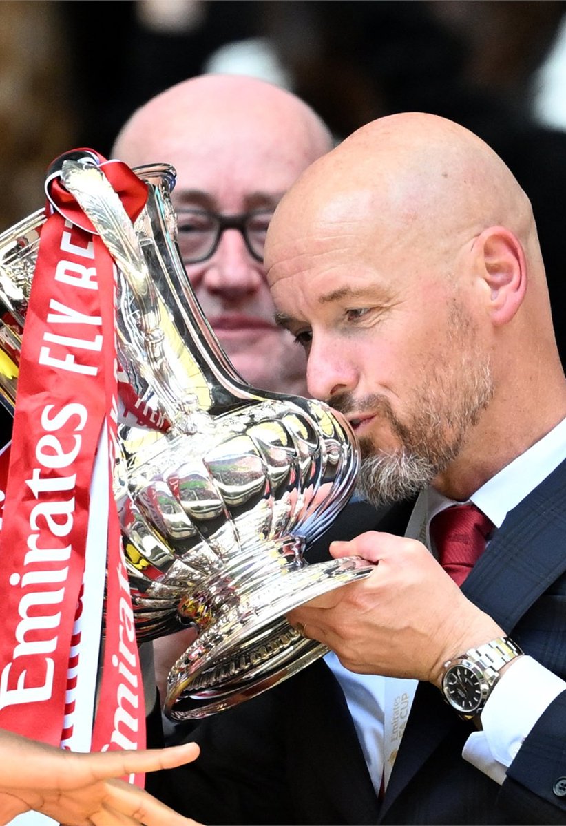 People celebrating a manager being sacked just doesn't sit right with me at all. Of course you can be glad that the club came to the decision that you wanted, but using that as a form of celebration is pretty tone deaf. 

If anything, it's a shame and an embarrassment that this