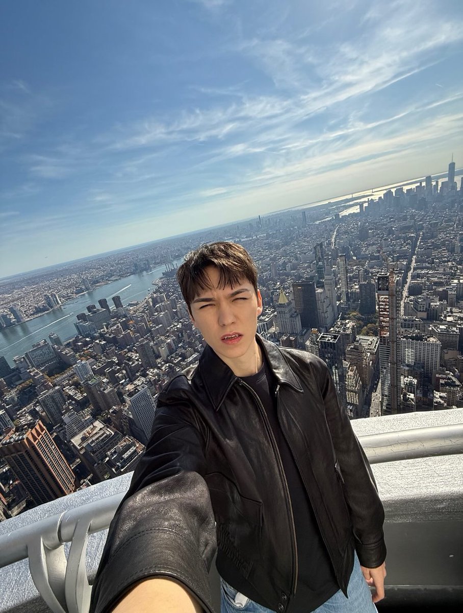 イケメンなのに自撮りが下手すぎるバーノン大好きだ😂💕 #SEVENTEEN