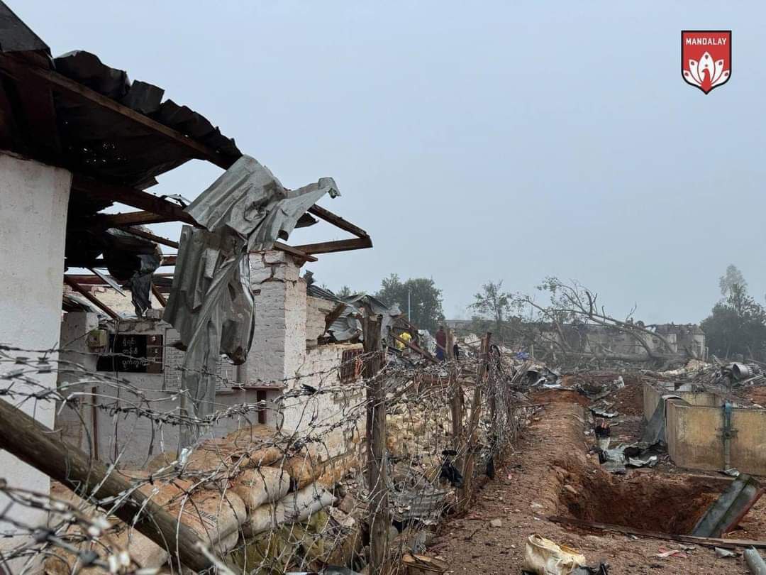 zawmoethant71's tweet photo. The #MDY_PDF captured the #SAC's #Ogre column, which committed brutally killings in #Sagaing Div during battle to seize #SingKu city, & 4 members of Ogre column were killed in yest's airstrike of #SAC.
https://t.co/E5tELnANMc
#2024Oct29Coup
#WhatsHappeninglnMyanmar https://t.co/IDIWnN22wp