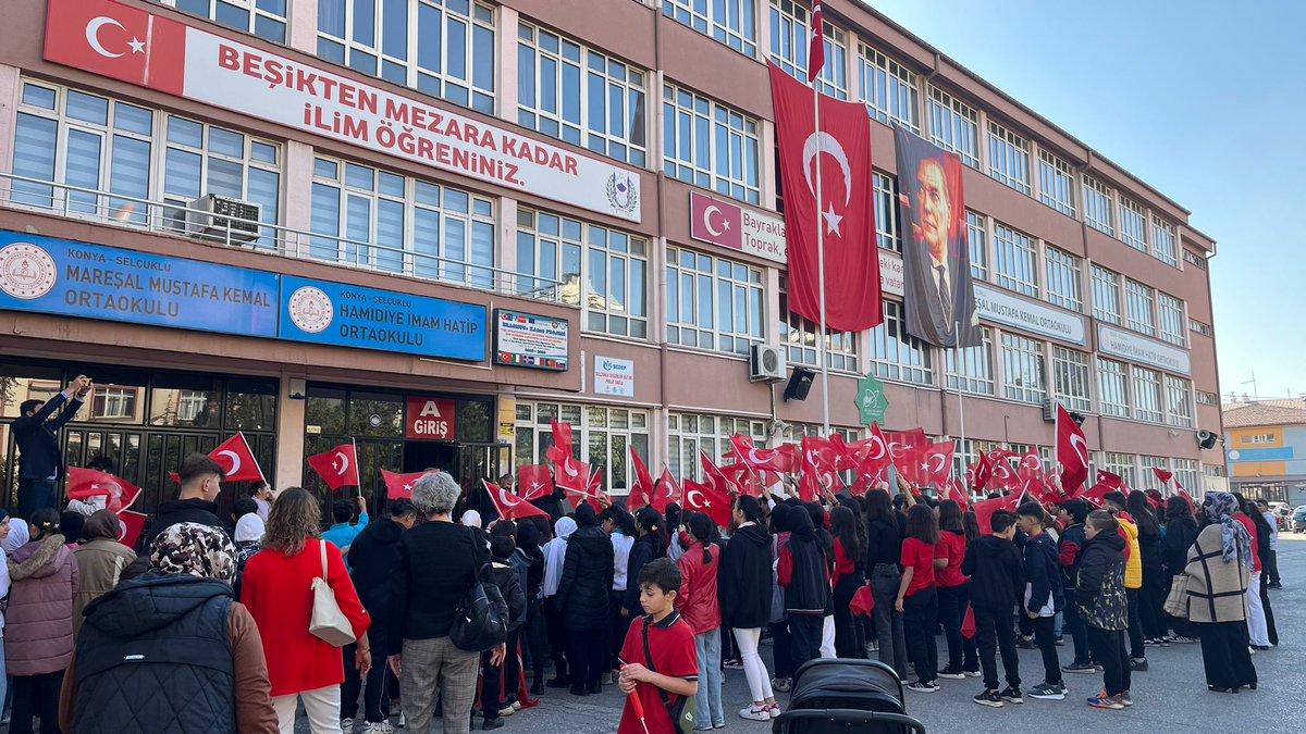 MAREALMUSTAFAK1's tweet photo. Cumhuriyetimizin 101. yılı okulumuzda coşkuyla kutlandı emeği geçen öğretmenlerimize ve öğrencilerimize teşekkür ediyoruz. https://t.co/cWqgG8Qcek