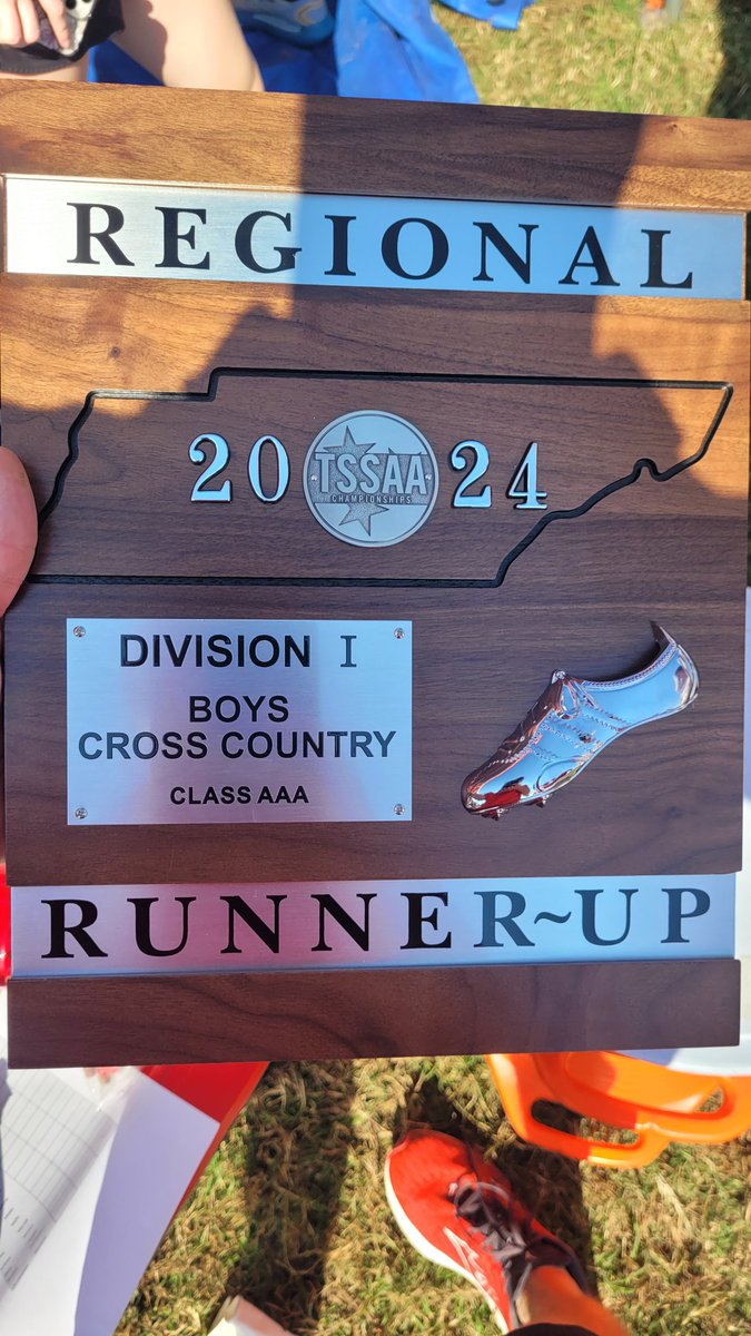 MHSRebelsXC's tweet photo. These teams killed it today at the Region 3 Championship! 
Individual girls champ is Emma Roberts. On to State for both teams! @home https://t.co/5Oy3l21Fkg
