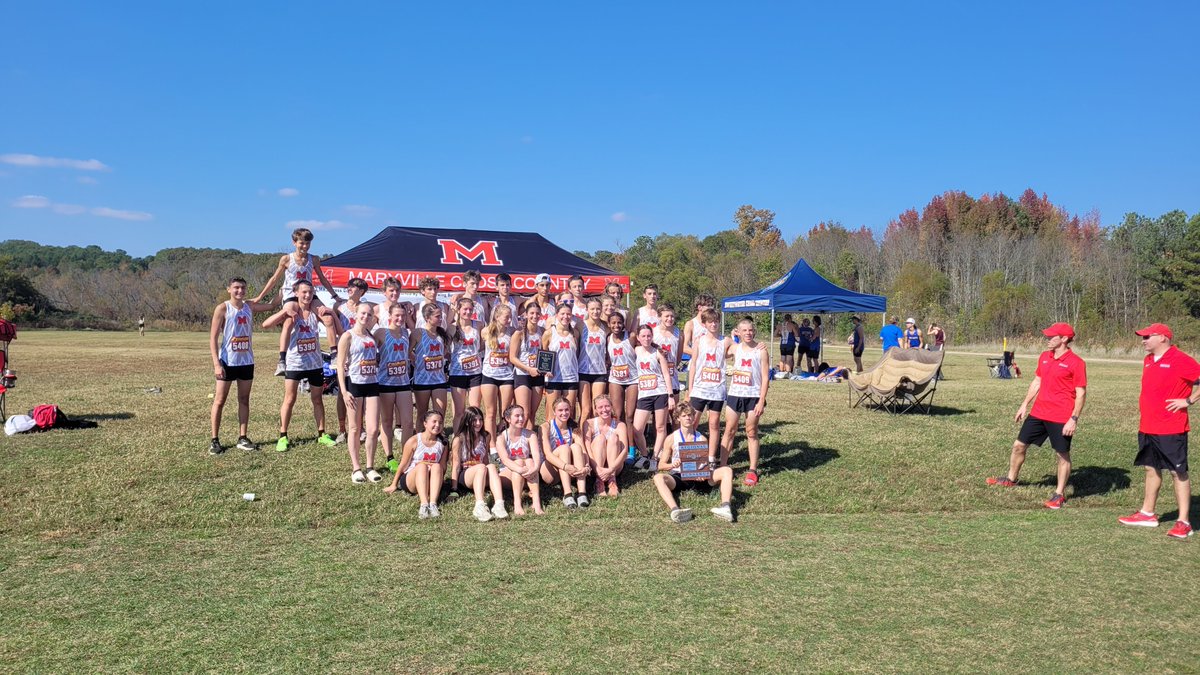 MHSRebelsXC's tweet photo. These teams killed it today at the Region 3 Championship! 
Individual girls champ is Emma Roberts. On to State for both teams! @home https://t.co/5Oy3l21Fkg