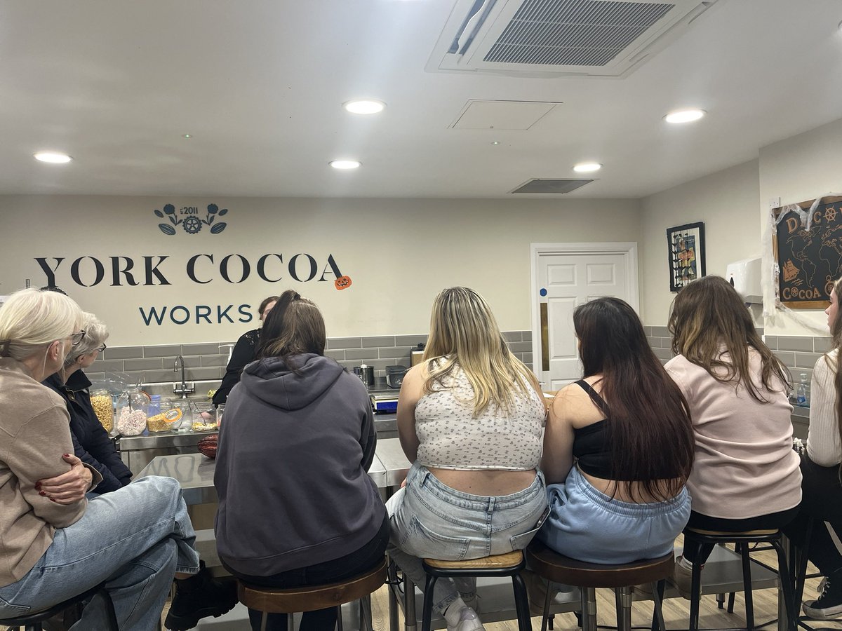 A fantastic day at St. John York University! Now time for chocolate making before an evening trip to the minister ❤️❤️ #year11 #universitytrip