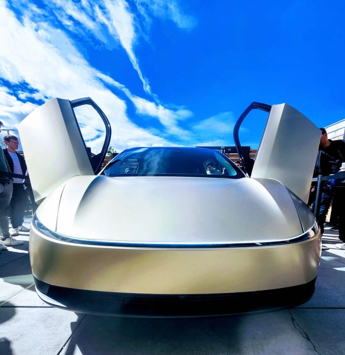 ajtourville's tweet image. Damn... the Cybercab truly looks like the future, a sexy future.