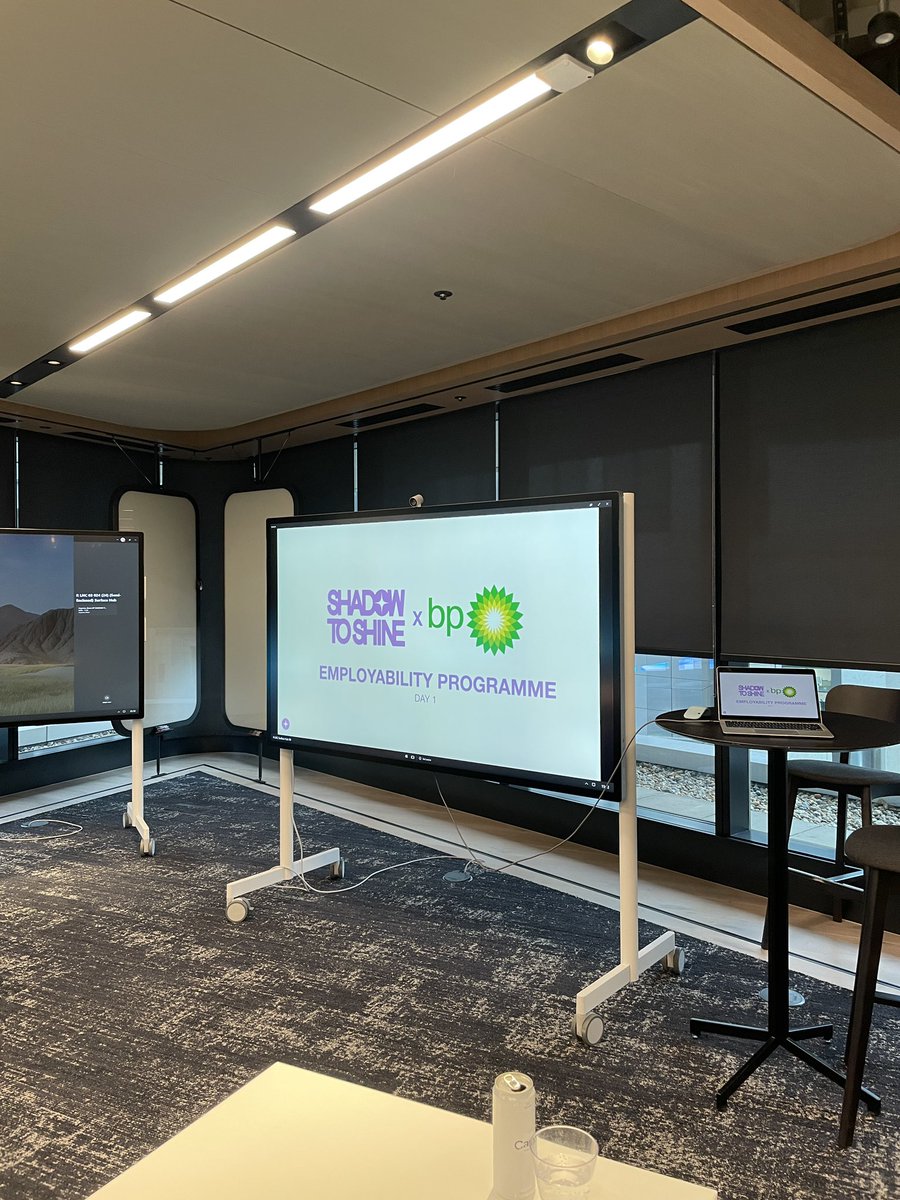 Working with <a href="/ShadowtoShine/">Shadow To Shine</a> this week delivering workshops at <a href="/bp_plc/">bp</a> HQ , covering limiting beliefs, professional communication, project management and more 

And honestly loving it 🥹 Such fulfilling work. Chucking in some public speaking skills too ✨
