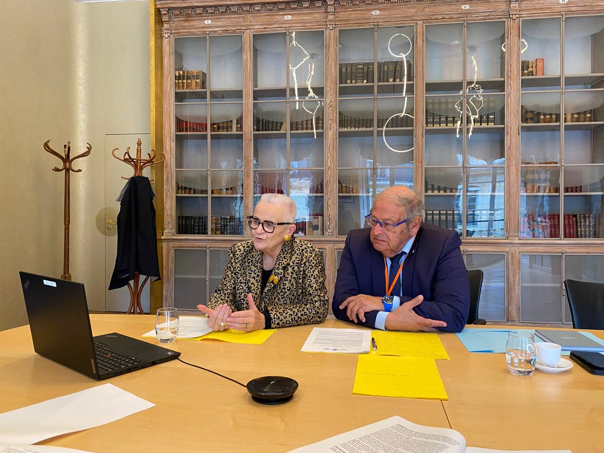 Rencontre avec <a href="/JeanSOL__/">Jean SOL</a> , sénateur des Pyrénées-Orientales, dans le cadre de "Petites villes, Grands patrimoines", qui pousse la réflexion autour des petites villes avec un patrimoine exceptionnel, trop grand pour leurs moyens financiers et humains. 

🏠Nous avons évoqué le cas