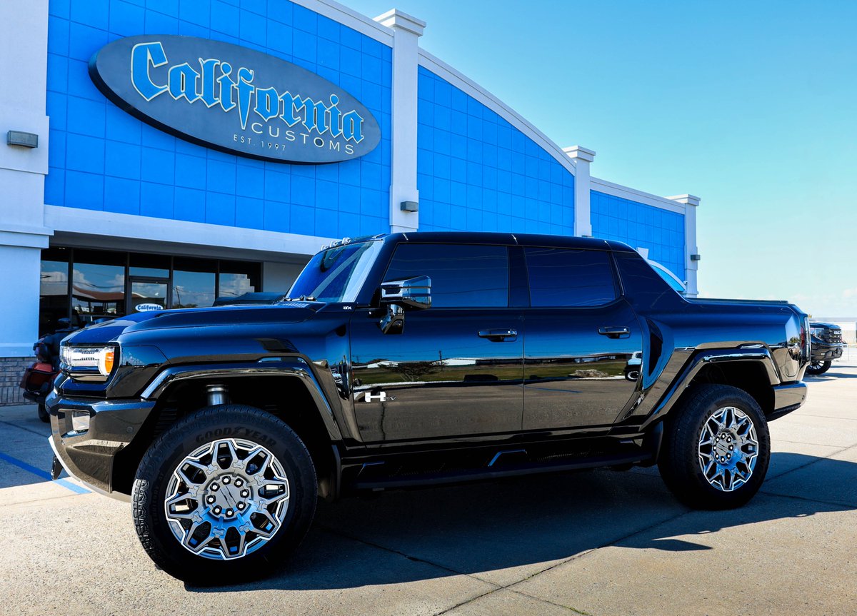 calcustomsfs's tweet photo. Our latest project: tinting this striking electric Hummer. Check out our behind-the-scenes magic and the stunning after shot! We'd say this beauty is road ready! 

#llumar #hummer #electric #windowtint #behindthescenes #Arkansas #californiacustomsfs #fortsmitharkansas https://t.co/BrW0GyuRq9