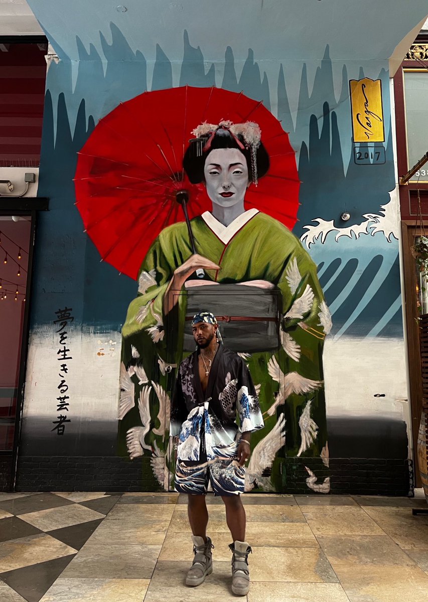 Can’t touch me like Gojo 
Look good in all my photos 
Just landed in Kyoto 
I'm worldwide, these bitches local