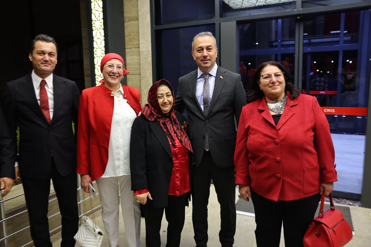 sivasbeltr's tweet photo. Başkanımız Dr. Adem Uzun ve Eşi Lütfiye Uzun hanımefendi, Cumhuriyetimizin 101. yılı ve Cumhuriyet Bayramı nedeniyle Valiliğimiz tarafından düzenlenen resepsiyona katıldı.

Davetlilerle yakından ilgilenen Başkanımız Uzun ve eşi Lütfiye Uzun hanımefendi, konukların Cumhuriyet Bayramlarını tebrik etti.