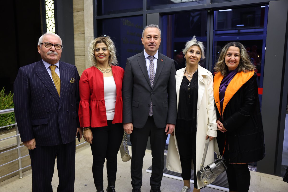 sivasbeltr's tweet photo. Başkanımız Dr. Adem Uzun ve Eşi Lütfiye Uzun hanımefendi, Cumhuriyetimizin 101. yılı ve Cumhuriyet Bayramı nedeniyle Valiliğimiz tarafından düzenlenen resepsiyona katıldı.

Davetlilerle yakından ilgilenen Başkanımız Uzun ve eşi Lütfiye Uzun hanımefendi, konukların Cumhuriyet Bayramlarını tebrik etti.